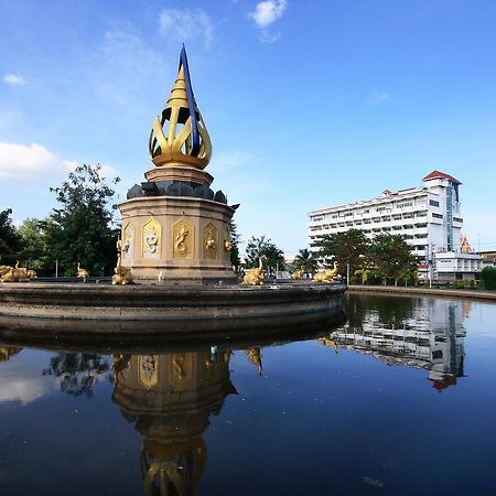 Chakungrao Riverview Hotel Kamphaeng Phet Luaran gambar